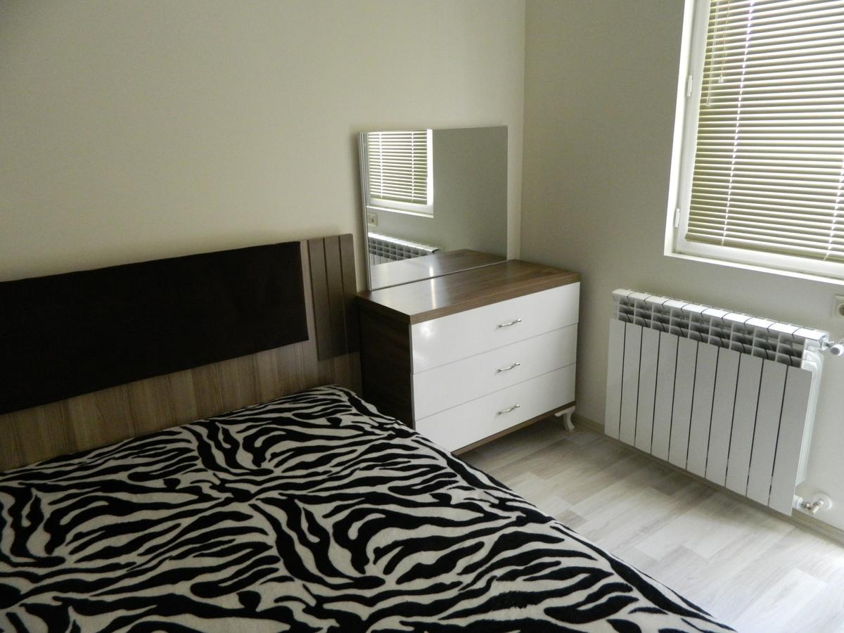 Chemi Saxli Apartment Batumi Bagian luar foto