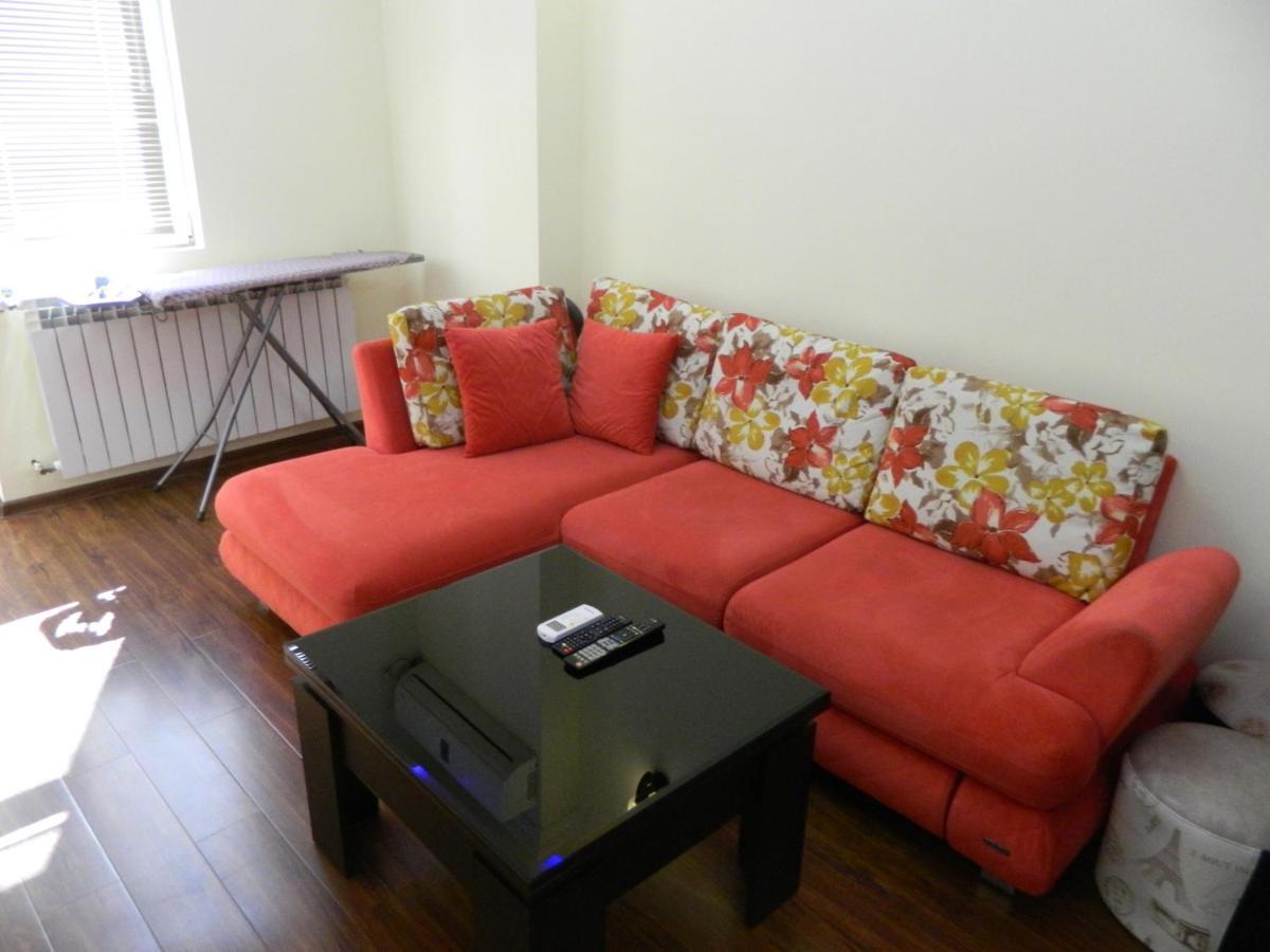 Chemi Saxli Apartment Batumi Bagian luar foto