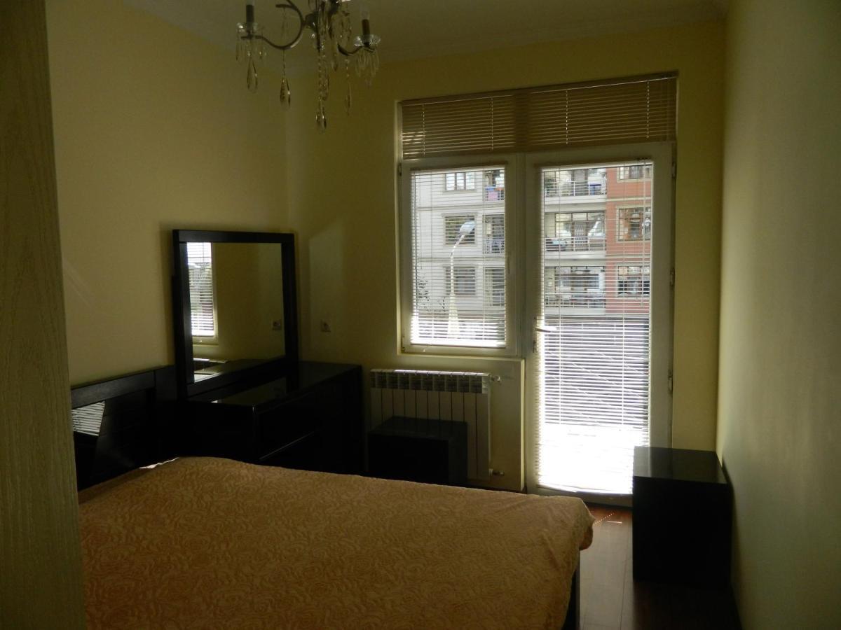 Chemi Saxli Apartment Batumi Bagian luar foto
